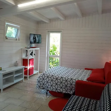 Irmino Garden Nyaraló *