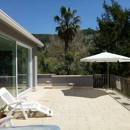 Nyaraló Irmino Garden Ragusa