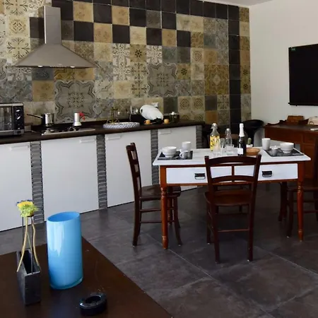 Casa Vacanze Irmino Garden Holiday home *