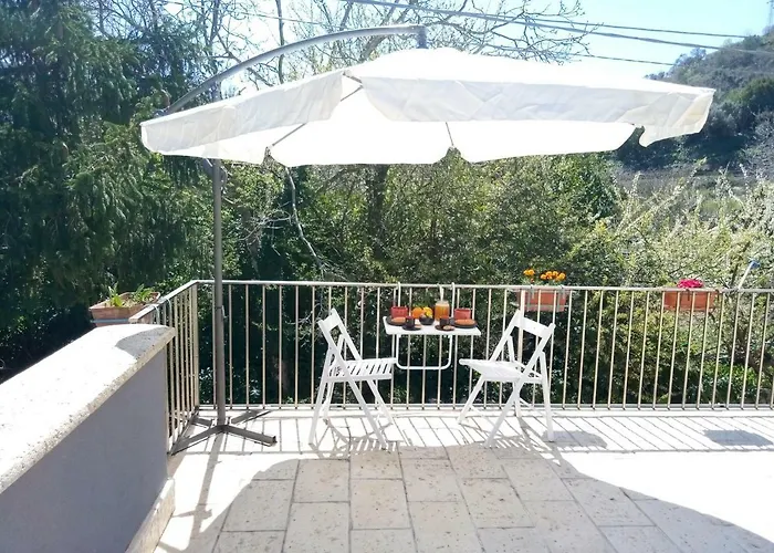 بيت للعطل Irmino Garden